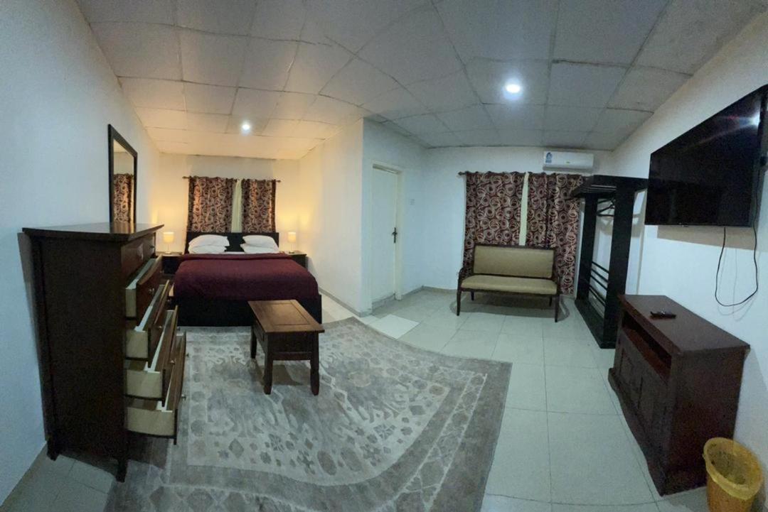 Sky Inn Hotel Freetown Exterior photo